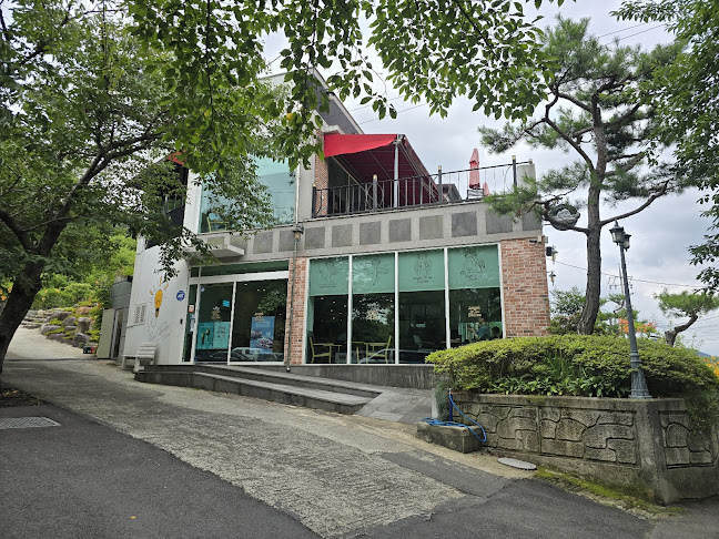 Comentarii opinii despre 엔제리너스 진주금호못점