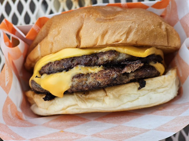 Opinii despre 버거앤프라이즈 포항송도비치점 în 포항시 - 외식업