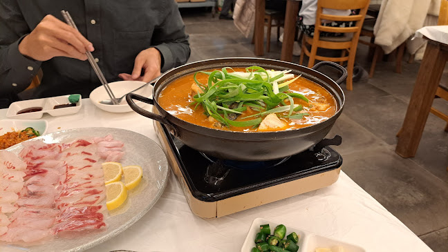 Comentarii opinii despre 성산포자연산회센타