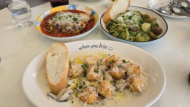 Opinii despre 웬유바이트 în 아산시 - 외식업