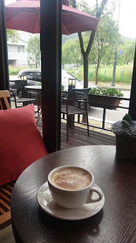 Opinii despre 디에떼에스프레소 계룡시점 în 계룡시 - 외식업