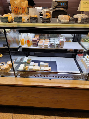 스타벅스 과천이마트점 - 외식업