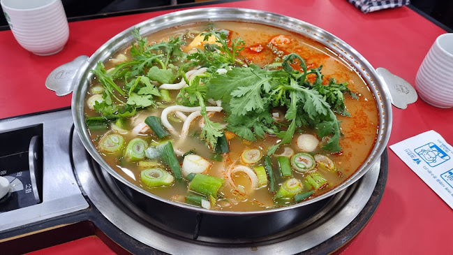 Comentarii opinii despre 놀부부대찌개&철판구이 과천점