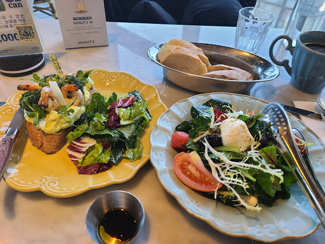 Opinii despre 세상의 모든 아침 광교점 în 수원시 - 외식업