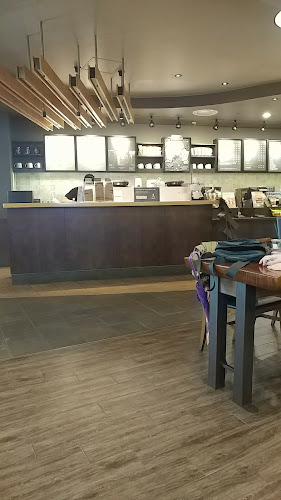 Comentarii opinii despre 스타벅스 과천이마트점