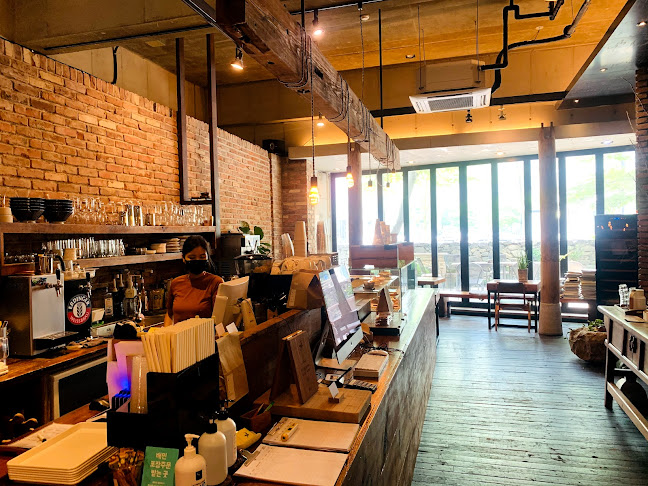 더블유하우스 무어서원