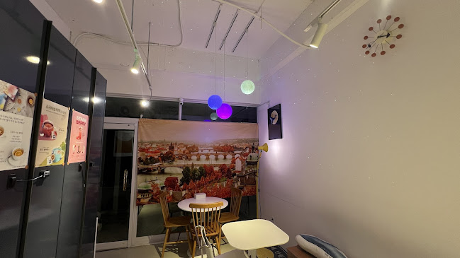 카페만월경 영통5단지점 - 외식업