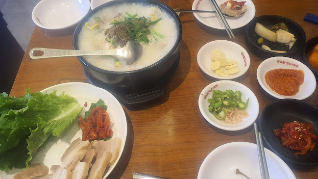 Comentarii opinii despre 큰맘 할매 순대국