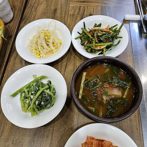 Comentarii opinii despre 점봉정육점식당