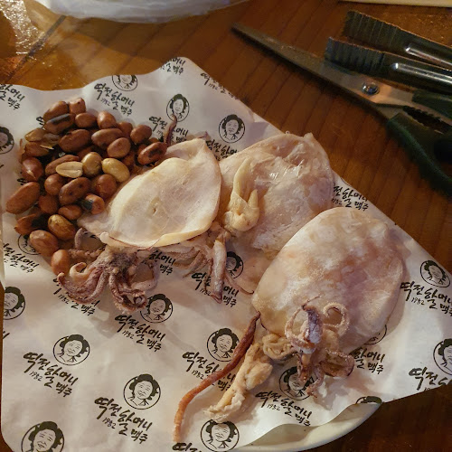 Comentarii opinii despre 역전할머니맥주 속초먹거리단지점