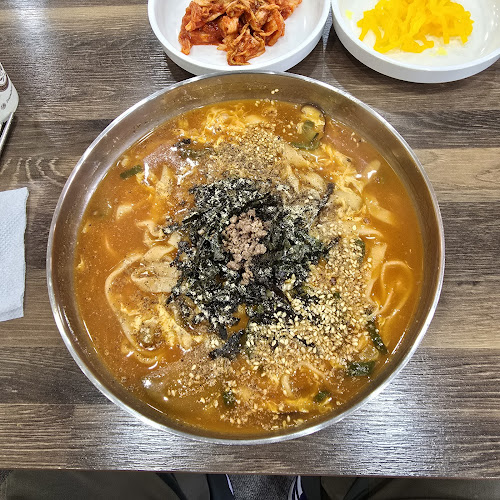 Opinii despre 강릉장칼국수 în 강릉시 - 외식업