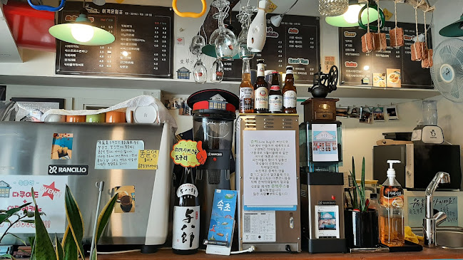 Opinii despre 속초역 în 속초시 - 외식업