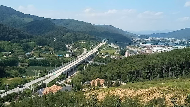 Opinii despre 파인힐 커피하우스 în 동두천시 - 외식업