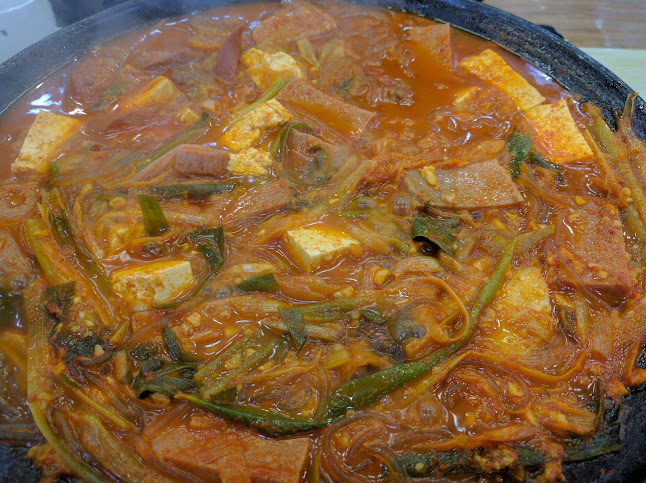 Comentarii opinii despre 의정부명물부대찌개 본점