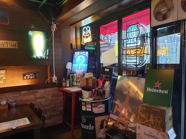 채플린 피자펍 - 수원시