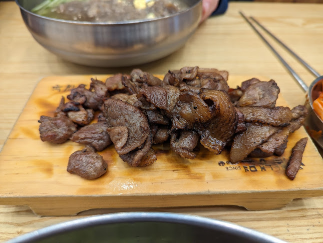 춘천골닭갈비 - 외식업