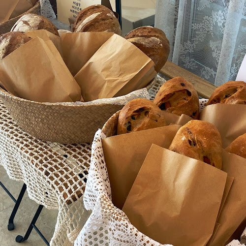 Opinii despre 지구빵집 în 아산시 - 외식업