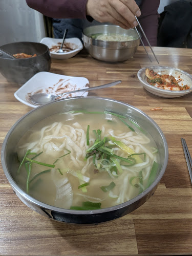 Opinii despre 어머니손칼국수 în 원주시 - 외식업