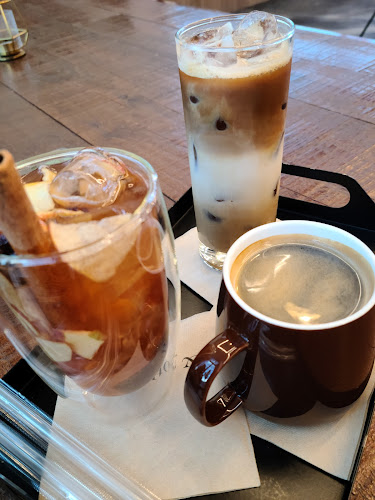 카페앤아더 - 외식업