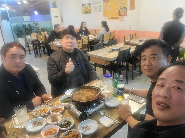 Opinii despre 와 în 사천시 - 외식업