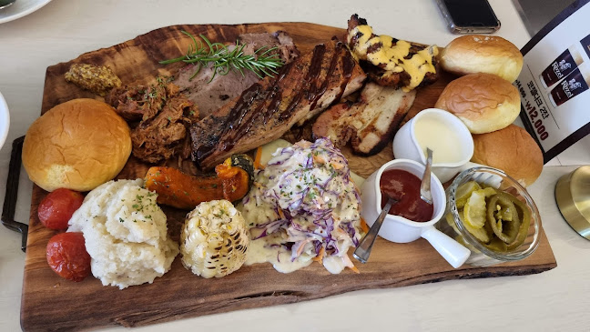 Opinii despre 몰틀리 상남점 în 창원시 - 외식업