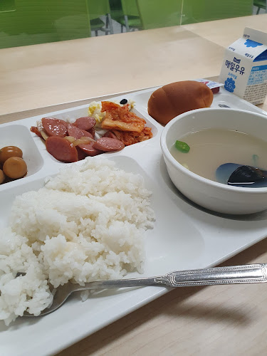 Comentarii opinii despre 대학 기숙사식당