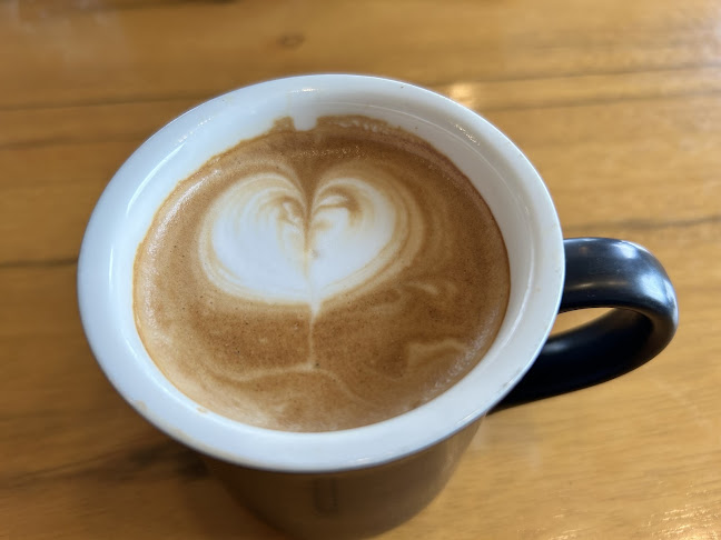 Opinii despre BOHEMIAN COFFEE 보헤미안 커피 în 강릉시 - 외식업