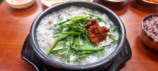 가마솥돼지국밥 - 수원시