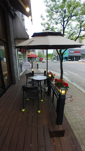 디에떼에스프레소 계룡시점 - 외식업