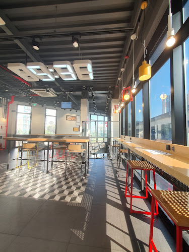 Opinii despre 롯데리아 용인시청D/T점 în 용인시 - 외식업