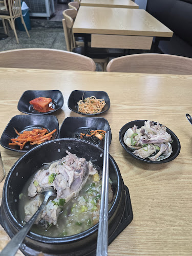 Opinii despre 현재식당 în 서귀포시 - 외식업