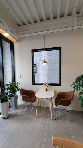 아워데이즈 - 외식업