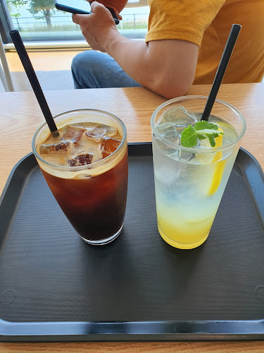 Comentarii opinii despre 카페 디 쿼드