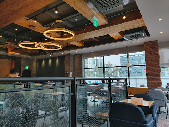 투썸플레이스 원주무실DT점