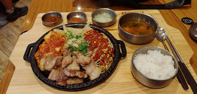 Opinii despre 육첩반상 AK플라자 수원점 în 수원시 - 외식업