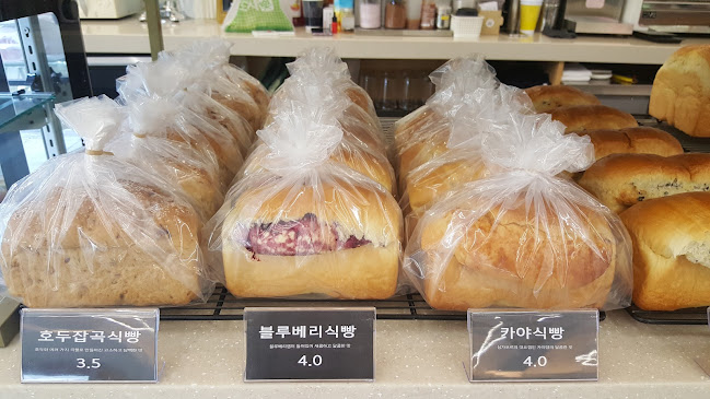 Opinii despre 엣지브라운 경주점 în 경주시 - 외식업