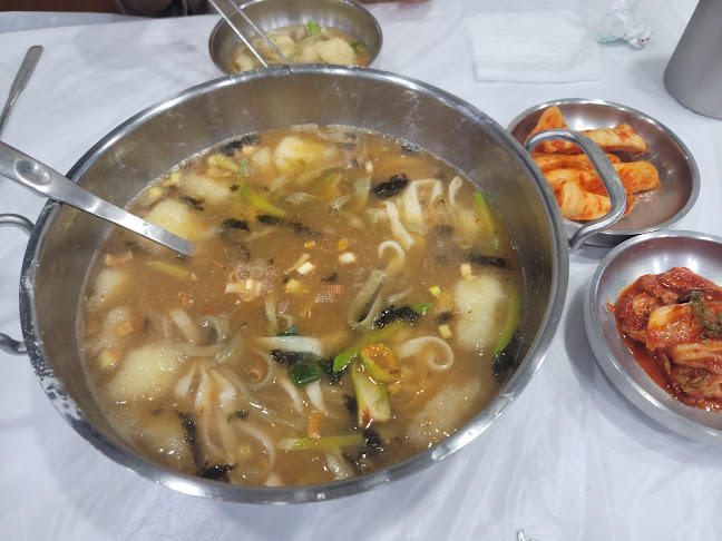 Opinii despre 부명칼국수 în 삼척시 - 외식업