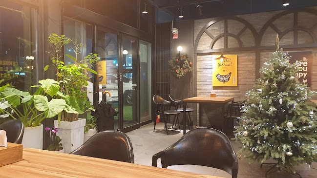 BHC치킨 속초교동점 - 속초시