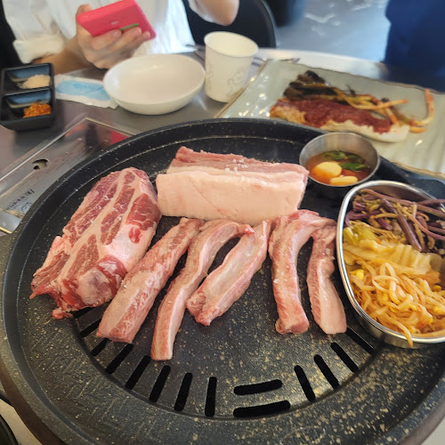 Opinii despre 천안 자연농원 în 천안시 - 외식업