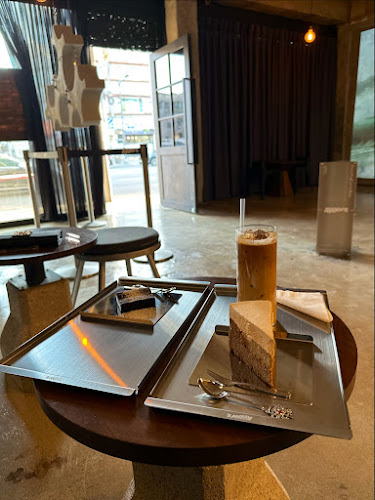 강원특별자치도 강릉시 강릉대로 189 AWAVE 어웨이브 어촌빌딩 1층