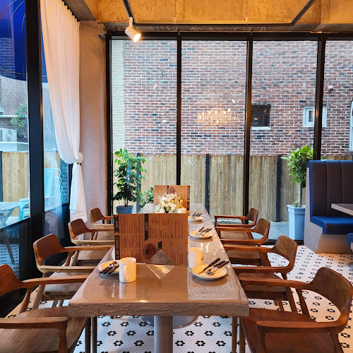 Opinii despre SEMI.(새미) AMERICAN DINER în 광주시 - 외식업