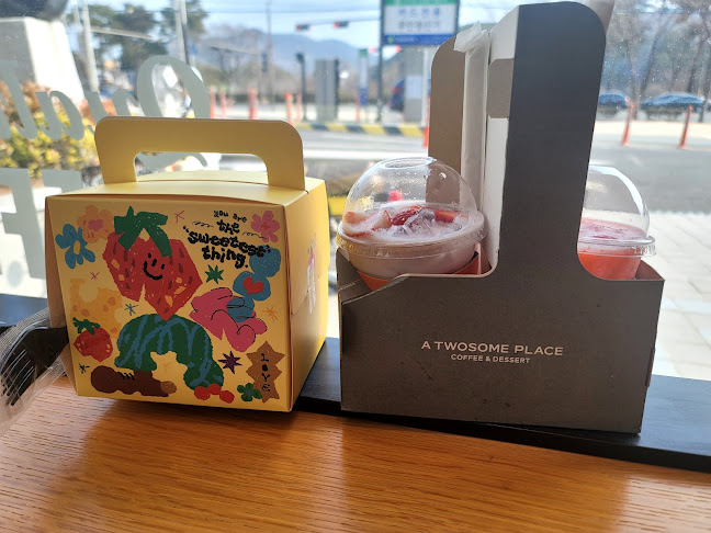 투썸플레이스 순천백강대로점 - 외식업