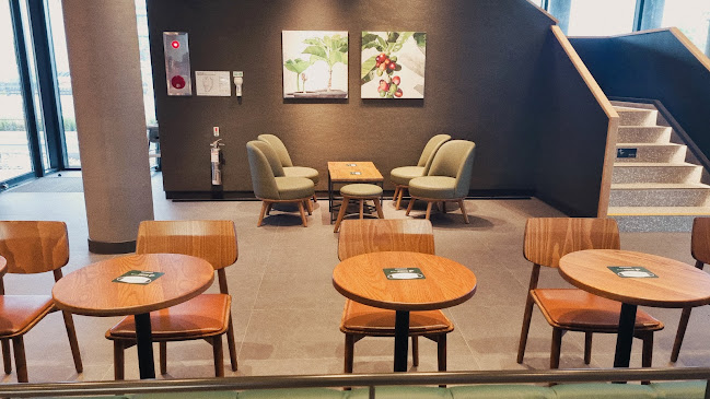 Comentarii opinii despre 스타벅스 양산물금DT점