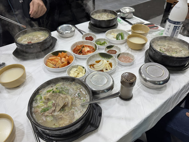 Opinii despre 장터순대국 în 속초시 - 외식업