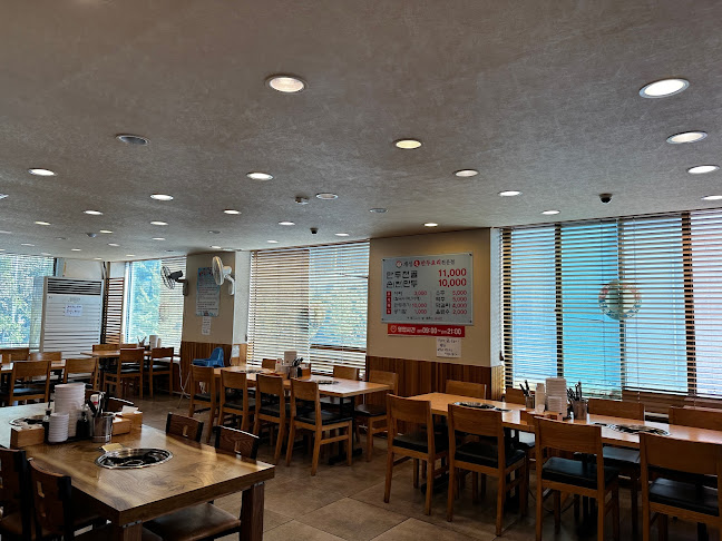 경기도 수원시 팔달구 월드컵로 319