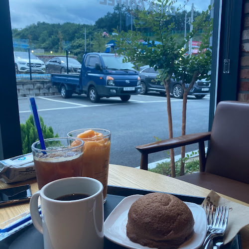 Opinii despre 이디야커피 춘천장학점 în 춘천시 - 외식업