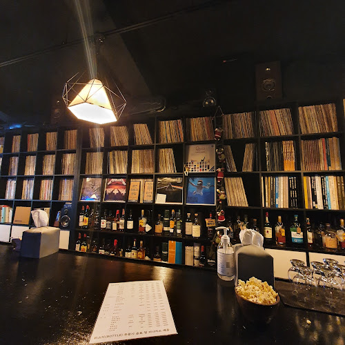 Comentarii opinii despre 앳더블루