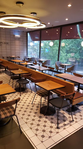 Opinii despre 투썸플레이스 서현중앙점 în 성남시 - 외식업