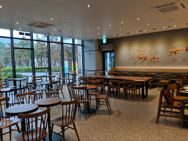 스타벅스 미사역효성점 - 외식업