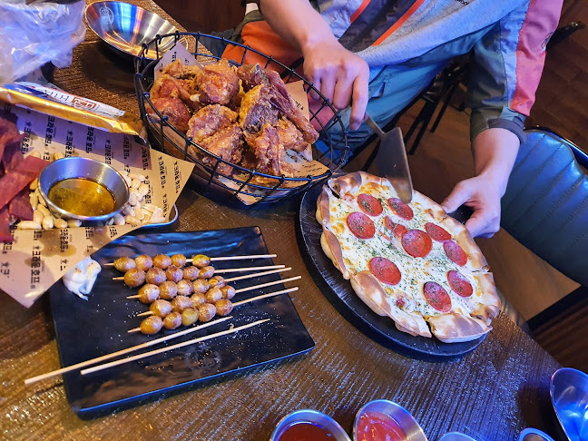 Opinii despre 크라운호프아중2호점 în 전주시 - 외식업